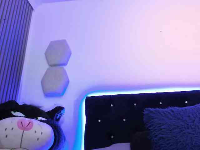 Yuliana-Demon webcam