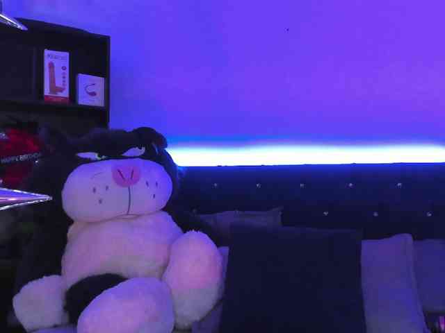 Yuliana-Demon webcam