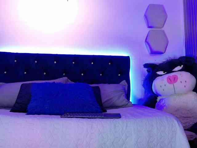 Yuliana-Demon webcam