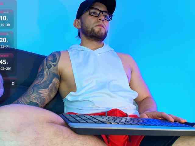 AndreWallker Live Webcam on BongaCams