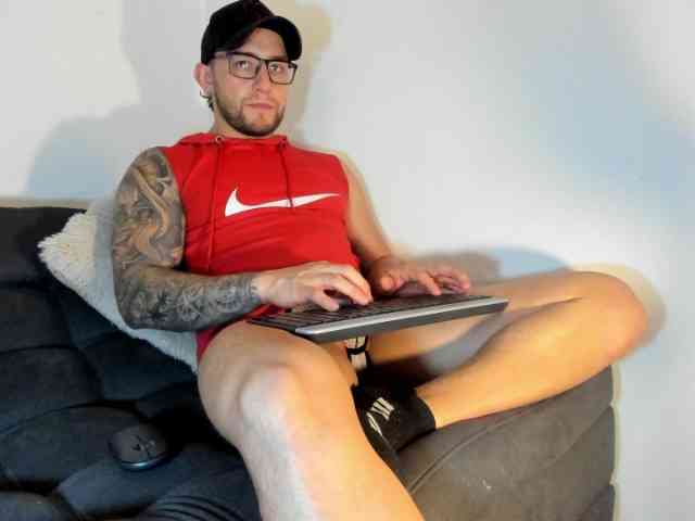 AndreWallker Sex Cam Show