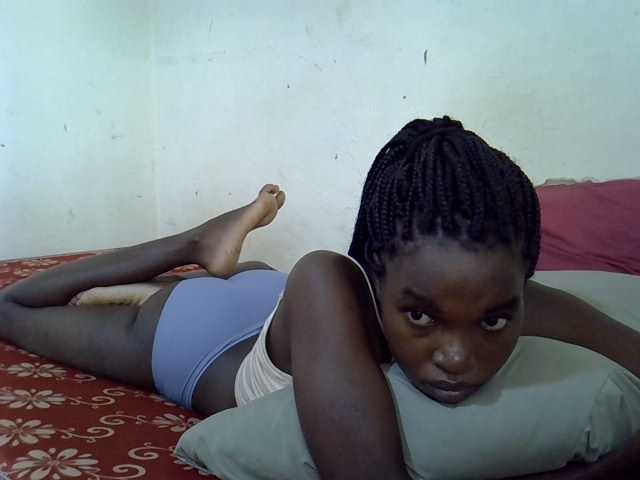 princess-scovia live cam on BongaCams