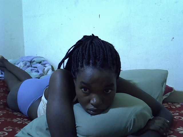 princess-scovia live cam on BongaCams
