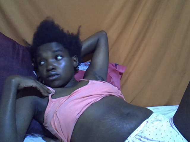 princess-scovia live cam on BongaCams