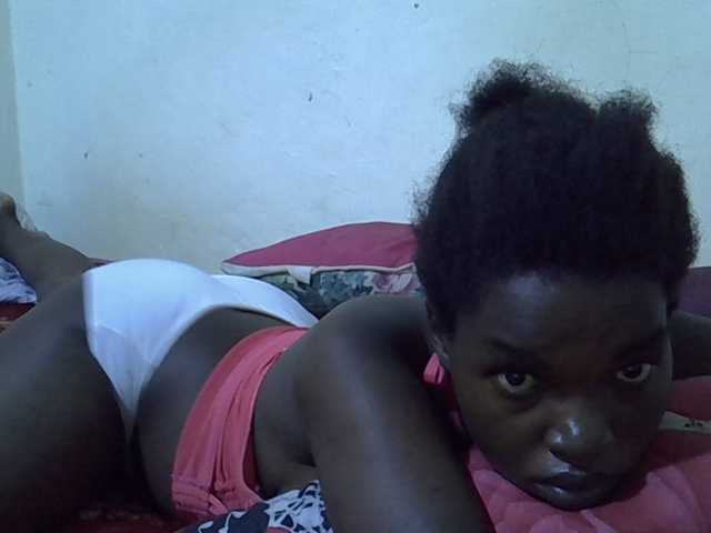 princess-scovia live cam on BongaCams