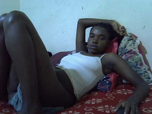princess-scovia live cam on BongaCams