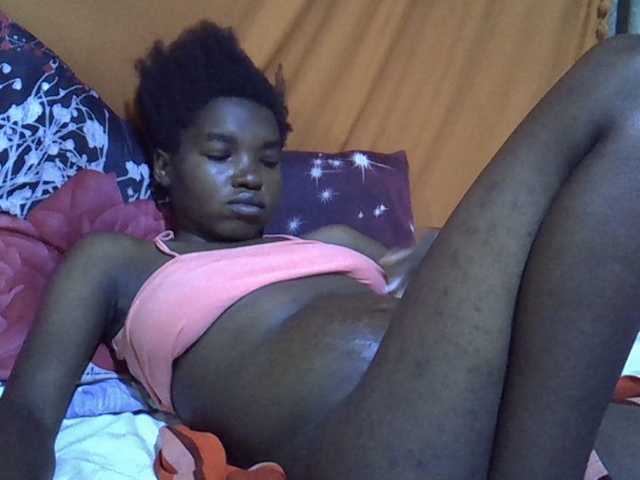 princess-scovia live webcam show