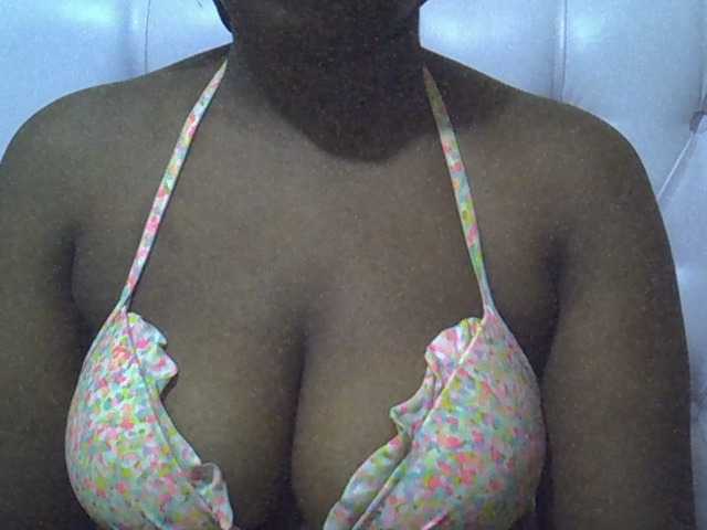 Camilapretty01 live cam on BongaCams