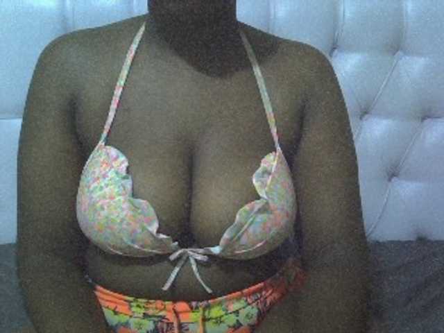 Camilapretty01 live cam on BongaCams