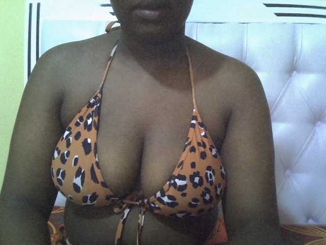 Camilapretty01 live cam on BongaCams
