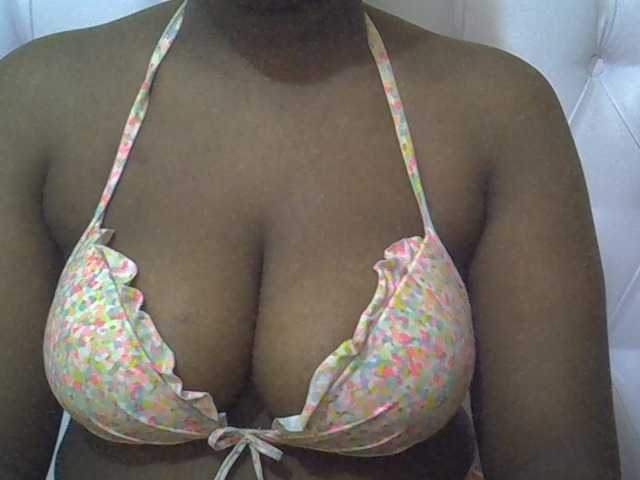 Camilapretty01 live cam on