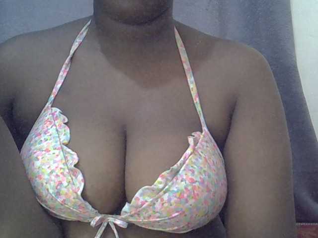 Camilapretty01, 22 y/o - Live Cam on BongaCams