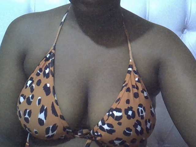 Camilapretty01 live cam on BongaCams