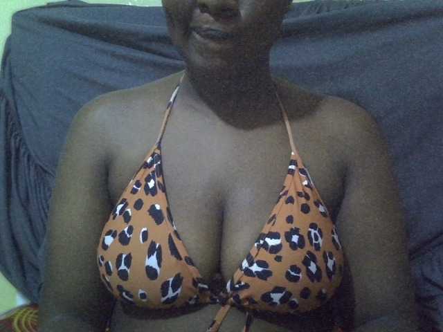 Camilapretty01 live cam on BongaCams