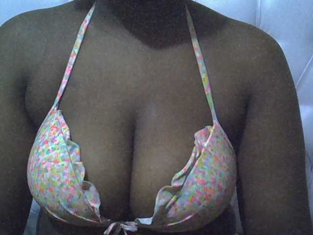 Camilapretty01 live cam on BongaCams