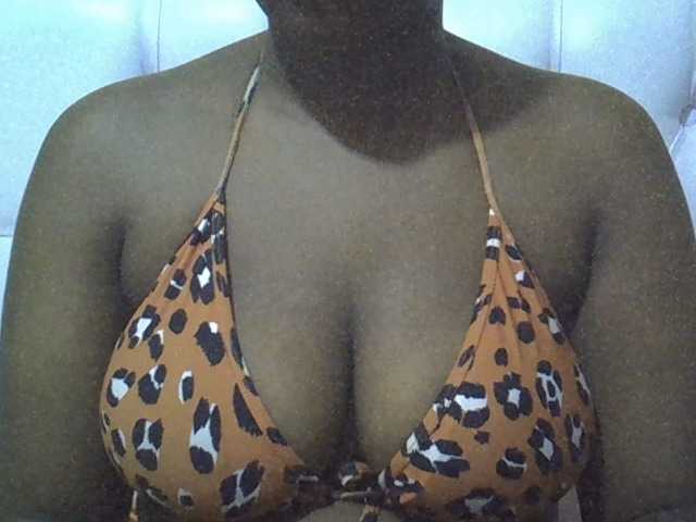 Camilapretty01 live cam on BongaCams