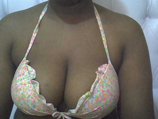 Camilapretty01 live on BongaCams