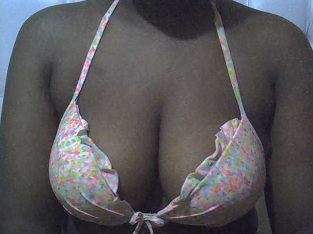 Camilapretty01 live cam on BongaCams