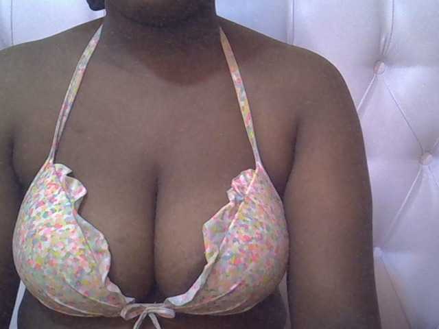 Camilapretty01 live cam on BongaCams