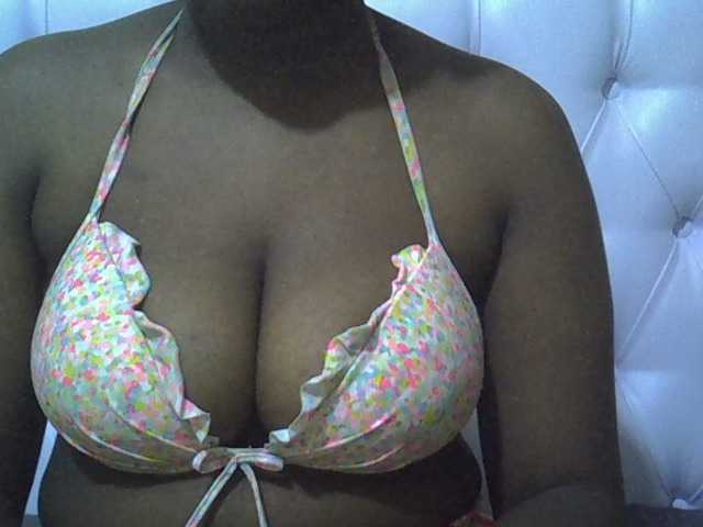 Raisababy live cam preview