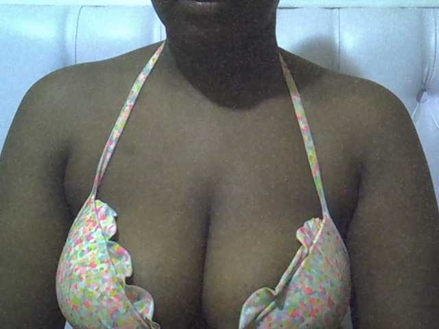 Camilapretty01 live cam on BongaCams