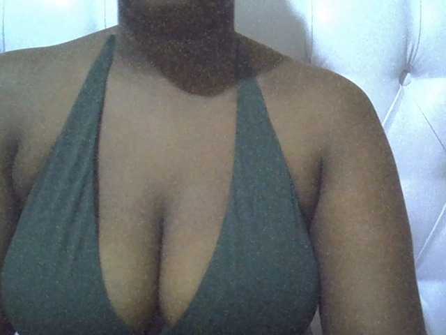 Camilapretty01 live cam on BongaCams