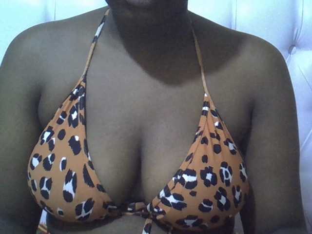 Camilapretty01 live cam on BongaCams