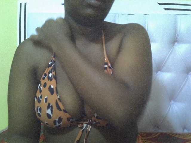Camilapretty01 live cam on BongaCams