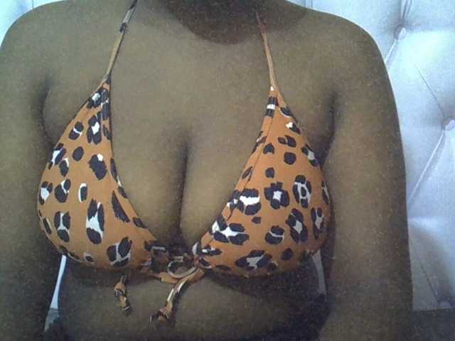 Raisababy webcam bongacams model stream image