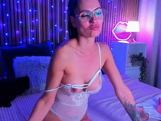 SashaSkyX live cam on BongaCams