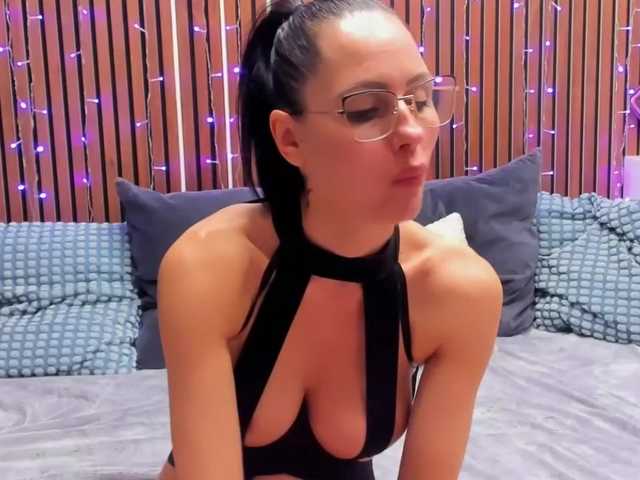  SashaSkyX chat room