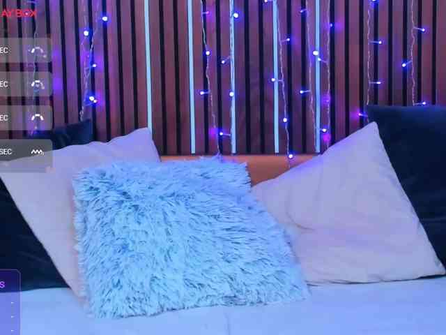 SashaSkyX webcam