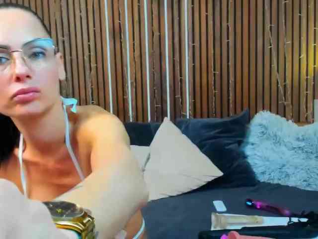 SashaSkyX webcam