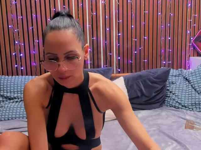SashaSkyX webcam