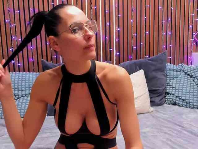 SashaSkyX webcam