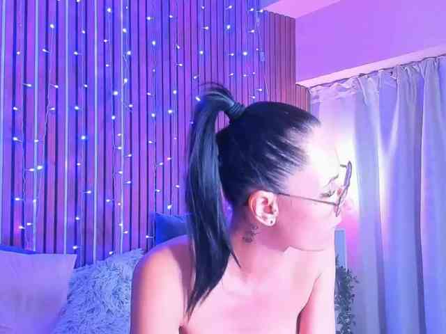 SashaSkyX webcam