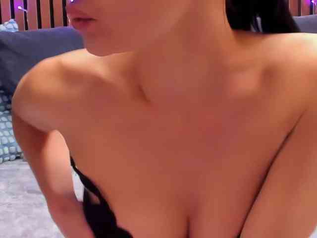 SashaSkyX webcam