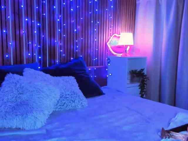 SashaSkyX webcam