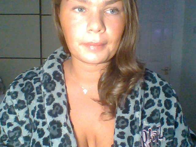 PrincessGem live cam on BongaCams