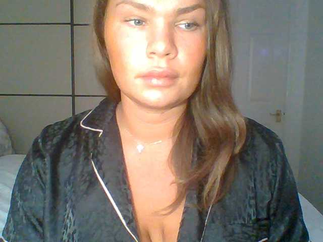 PrincessGem live cam on BongaCams