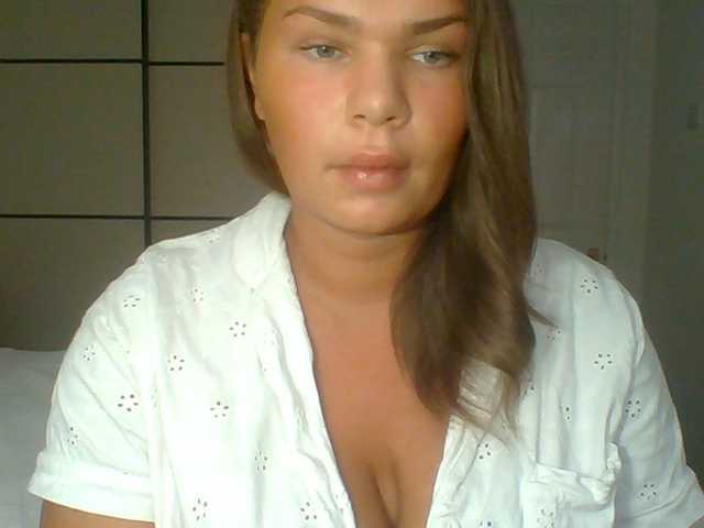 PrincessGem live cam on BongaCams