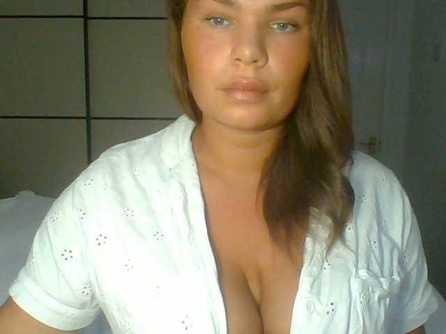PrincessGem live cam on BongaCams