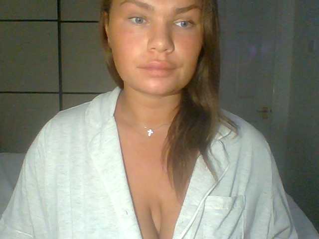 PrincessGem live cam on BongaCams