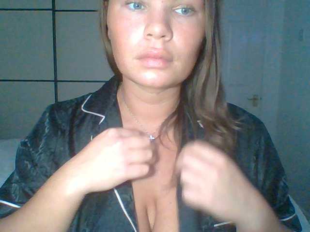 PrincessGem live cam on BongaCams