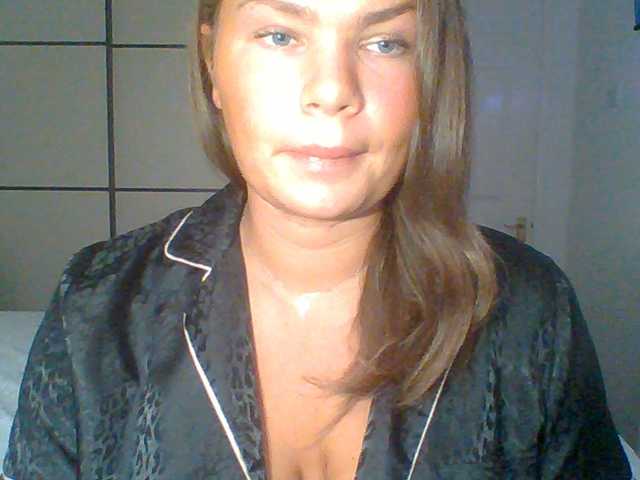 PrincessGem live cam on BongaCams
