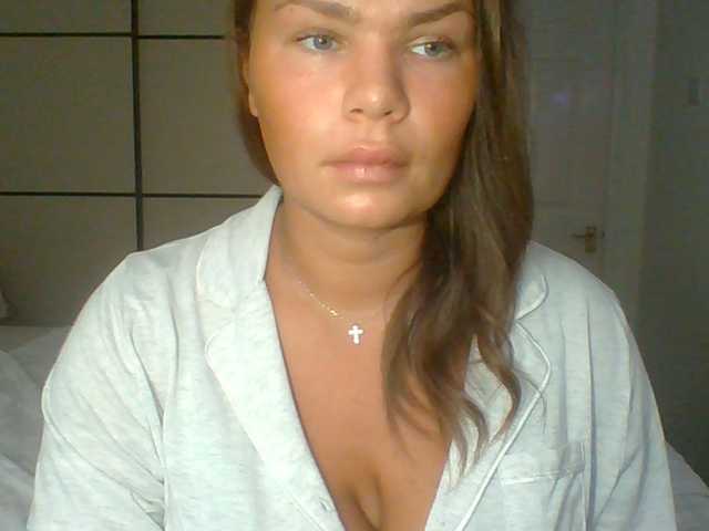 PrincessGem live cam on BongaCams