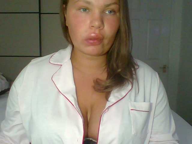 PrincessGem live cam on BongaCams