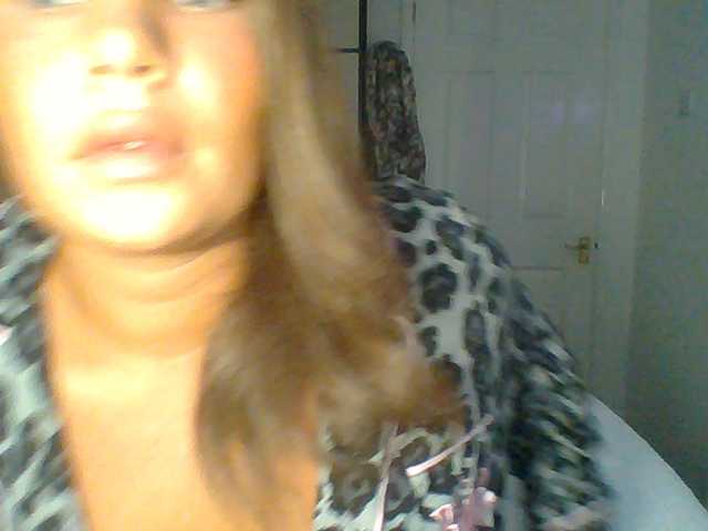 PrincessGem live cam on BongaCams