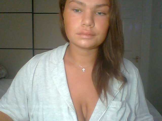 PrincessGem live cam on BongaCams