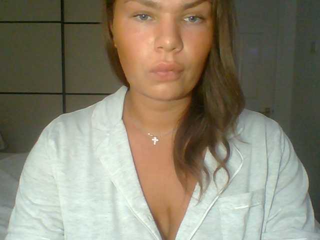 PrincessGem live cam on BongaCams